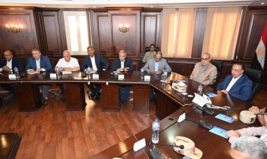 وزير الإسكان ومحافظ الإسكندرية يستعرضان موقف مشروعات الاستراتيجية المتكاملة لإدارة وفصل مياه الأمطار بالمحافظة