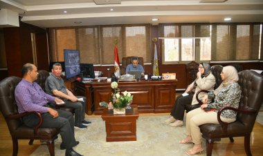 محافظ الغربية يناقش الموقف التنفيذي للمشروعات الجارية بالمحافظة