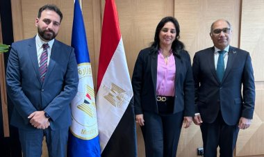 نائب وزير السياحة والآثار تبحث سبل دفع الحركة السياحية الوافدة لمصر