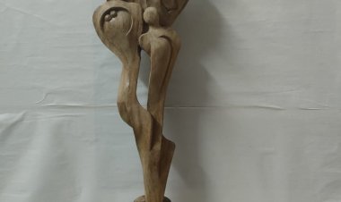 أعمال نحتية تروى حكايات رومانسية في الأوبرا