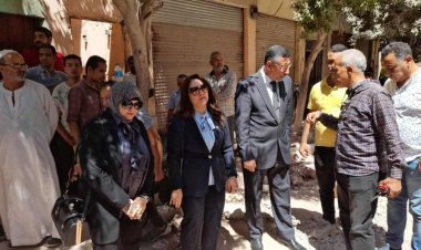 النيابة الإدارية تعاين موقع عقار حدائق القبة المنهار