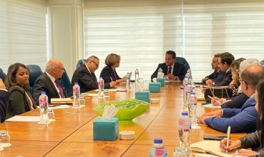«بسبب قوائم الانتظار».. وزير الصحة يستقبل المدير الإقليمي للتنمية البشرية في منطقة الشرق الأوسط 
