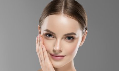 4 وصفات طبيعية لترطيب البشرة