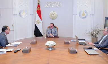 السيسي يجتمع برئيس الوزراء لاستعراض النشاط الاستثماري في قناة السويس