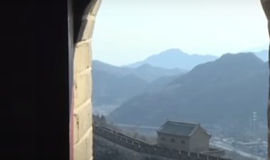 حطام سور الصين العظيم.. والقبض على شخصين:  «كنا عايزين نعمل فتحة نروح منها لبيوتنا بسرعة»