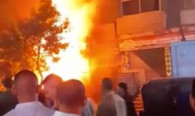 إخماد حريق نشب داخل محل  «سايبر كمبيوتر»  بأمبابة (صور)