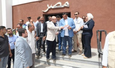 وزير التنمية المحلية ومحافظ بني سويف يتفقدان مشروعات المرحلة الأولى من مبادرة «حياة كريمة»