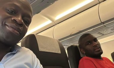 موديست مهاجم الأهلي الجديد يصل إلى القاهرة (صور)