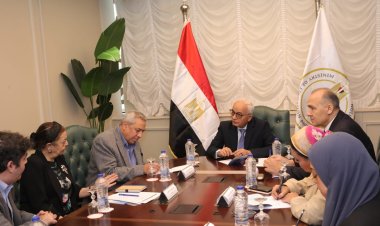 «حجازي» يبحث مع وفد الوكالة الأمريكية تعزيز مشروعات التعاون  فى مجال مدارس المتفوقين