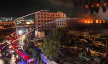 إصابة 51 شخصًا في حريق مصنع إسفنج بالزقازيق
