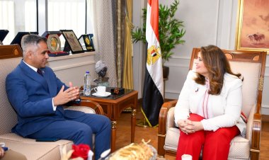 وزيرة الهجرة تستقبل وكيل لجنة التضامن بالنواب عن تنسيقية شباب الأحزاب