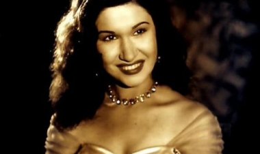 وصول جثمان الفنانة كريمان لمسجد مصطفى محمود استعدادًا لصلاة الجنازة | صور