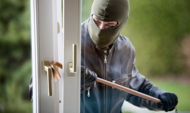 على طريقة فيلم «عصابة حمادة وتوتو».. ضبط المتهمين بسرقة أجنبي بالإكراه في أكتوبر 