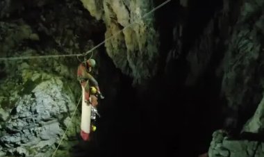 إنقاذ مستكشف أمريكي بعد مكوثه في كهف لمدة 9 أيام