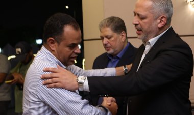 نجوم الفن والإعلام يقدمون واجب العزاء في والدة تامر أمين بمسجد الشرطة.. صور