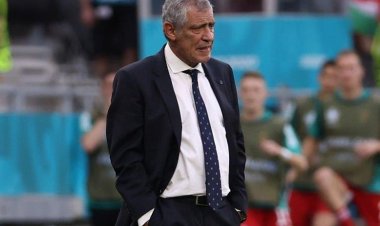 بعد 8 أشهر من تعيينه.. سانتوس يقترب من الرحيل عن تدريب منتخب بولندا