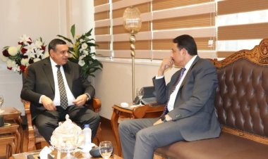 وزير التنمية المحلية يتابع عددًا من الملفات التي تهم المواطنين بالمحافظات