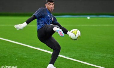 «مستني حد يكلمه».. شوبير يكشف إمكانية انتقال حارس الزمالك للأهلي