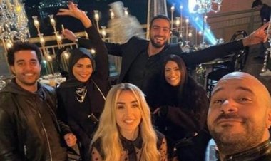 بعد تأجيله سنوات.. الكاتب محمد صادق يعلن موعد عرض «بضع ساعات من يوم ما»