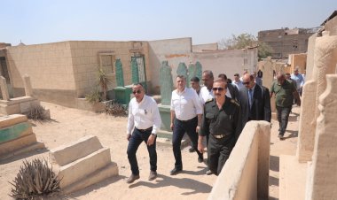 وزير السياحة والآثار يتفقد مقابر الصحابة بمنطقة الأبجية بالمقطم