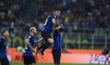 «ديربي الغضب».. إنتر يكتسح ميلان وينفرد بصدارة الدوري الإيطالي