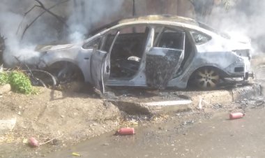 حريق يلتهم سيارة ملاكى بمنطقة التجمع الأول