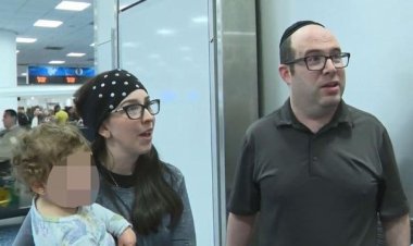 طرد أسرة من رحلة طيران أمريكية بسبب رائحتهم