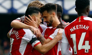 آرسنال يحقق فوزًا صعبًا أمام إيفرتون في الدوري الإنجليزي