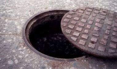 ضبط عاطل لقيامه بسرقة أغطية بالوعات فى السلام 