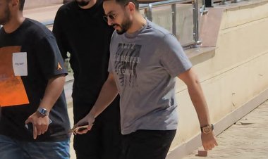 «أشرف زكي وحمادة هلال وخالد يوسف».. توافد نجوم الفن على جنازة أشرف مصيلحي