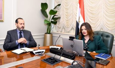 وزيرة الهجرة تعقد اجتماعًا مع شركة المصريين بالخارج للاستثمار