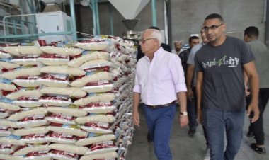 محافظ بورسعيد يتفقد مضرب الأرز  بالمنطقة الصناعية