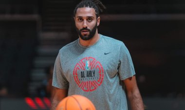 سيف سمير قائد سلة الأهلي: سعداء بالفوز على «إجنايت» وطموحاتنا بلا حدود