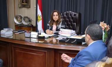 محافظ دمياط تستقبل نقيب أطباء الأسنان بالقاهرة و رئيس الإدارة المركزية لطب الأسنان