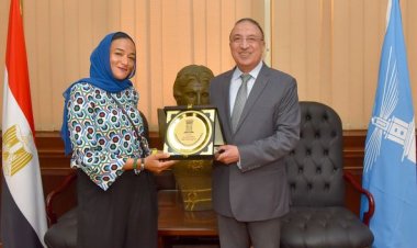 محافظ الإسكندرية يكرّم «منال رستم» أول مصرية تصعد قمة جبال إيفرست