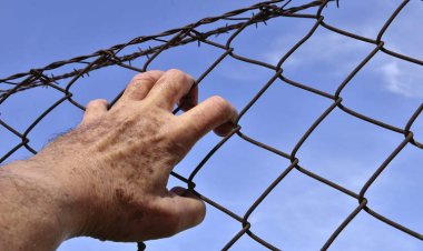 محبوس من 22 سنة.. سجين روسى يهرب يوم إطلاق سراحه ويواجه عقوبة جديدة