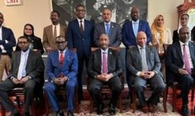 البرهان يلتقي بالبعثة السودانية في الأمم المتحدة