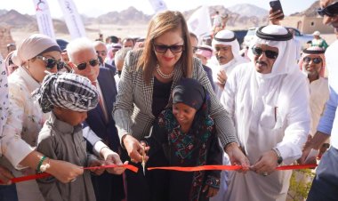 وزيرة التخطيط ومحافظ جنوب سيناء يفتتحان أعمال تطوير التجمع البدوي «منحر الناقة»