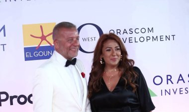 10 معلومات عن لورا طليقة شريف منير.. وتقاصيل علاقتها بزوجته الأولى