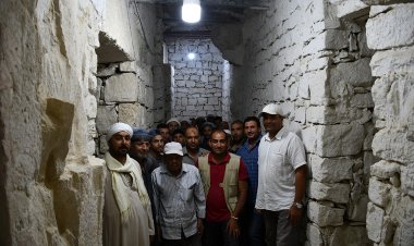 كشف أثري جديد في هرم ساحورع بمنطقة أبو صير الأثرية