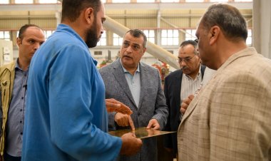 «وزير اللإنتاج الحربى» يواصل الزيارات المفاجئة لشركات الإنتاج الحربي ويتفقد حلوان للصناعات غير الحديدية