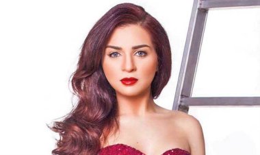 والد مي عز الدين يجري عملية جراحـية دقيقة