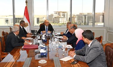 وزير الإسكان يتابع موقف خدمات مياه الشرب والصرف الصحى على مستوى الجمهورية