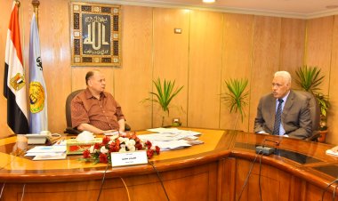 محافظ أسيوط يطمئن على سير العمل في القطاعات وتنفيذ برامج تمكين الفئات الأكثر احتياجاً