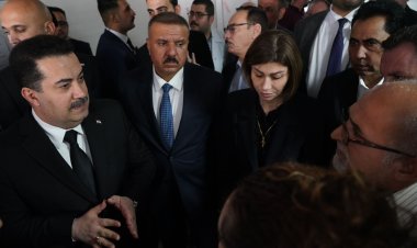 رئيس الوزراء العراقي يزور المصابين في حادثة حريق قضاء الحمدانية