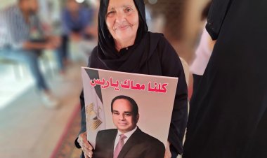توافد المواطنيين على مكاتب الشهر العقاري ورجال الدين يتصدرون المشهد
