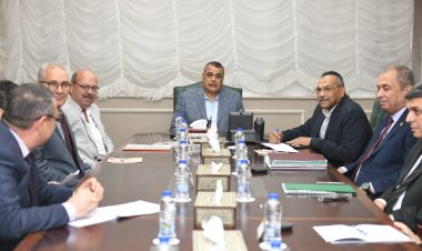 وزير الإنتاج الحربي يبحث موقف تنفيذ العقود الخاصة بعدة مشروعات