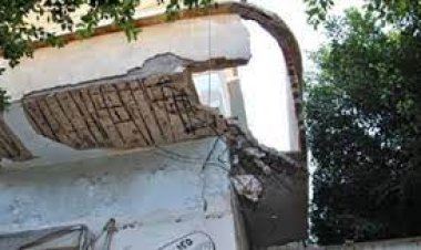 العين فلقت الحجر.. سقوط بلكونة على عريس أثناء نقل العفش في اللإسكندرية