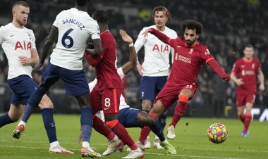 التشكيل الرسمي لموقعة توتنهام وليفربول في الدوري الإنجليزي