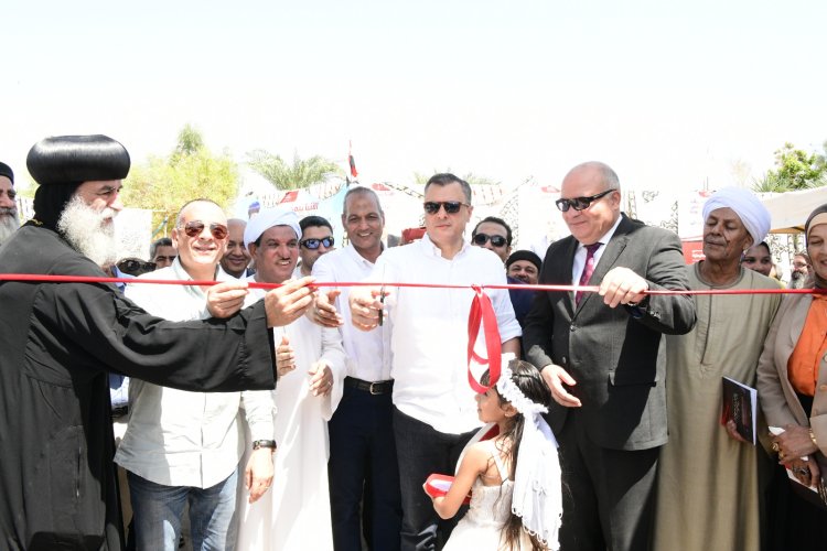 وزير السياحة والآثار و محافظ قنا يفتتحان دير مارجرجس المجمع ودير الأنبا بسنتاؤس